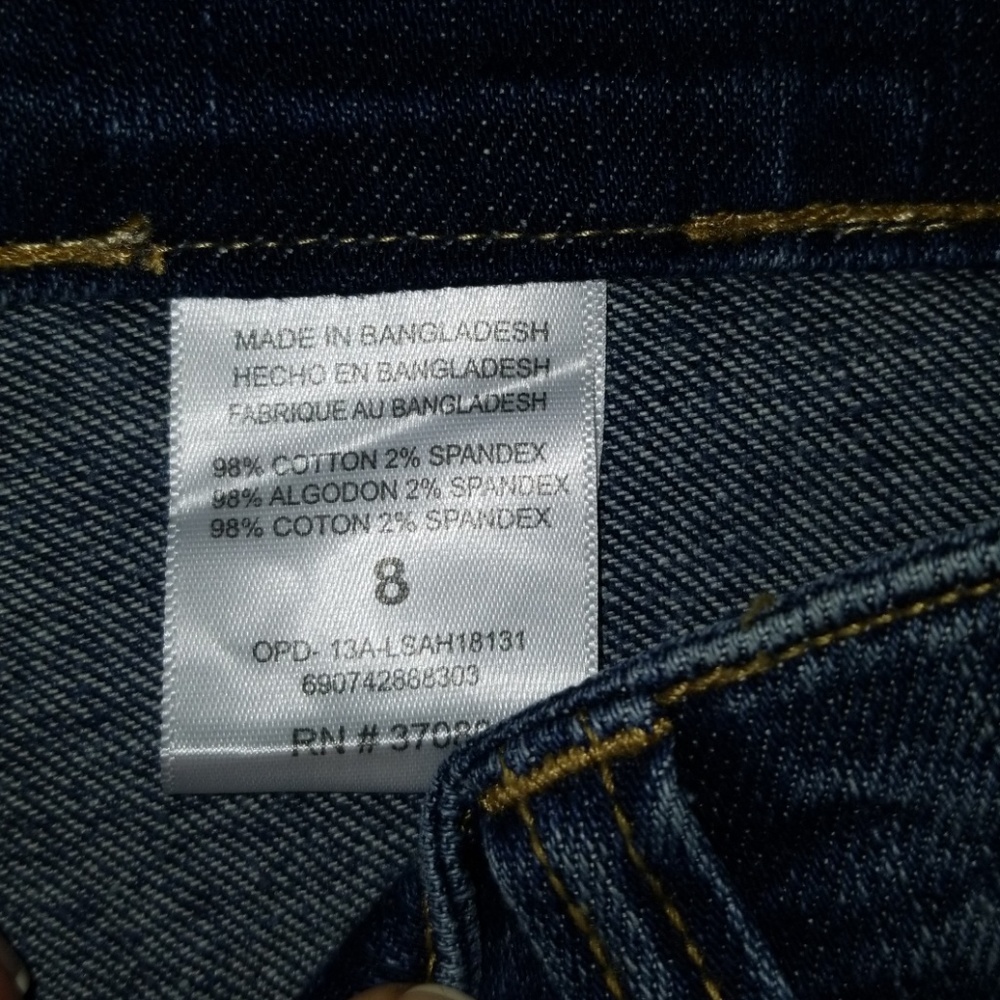 $5 ITEM. Jeans. MUST BUNDLE WITH TWO OTHER ITEMS - Picture 3 of 8